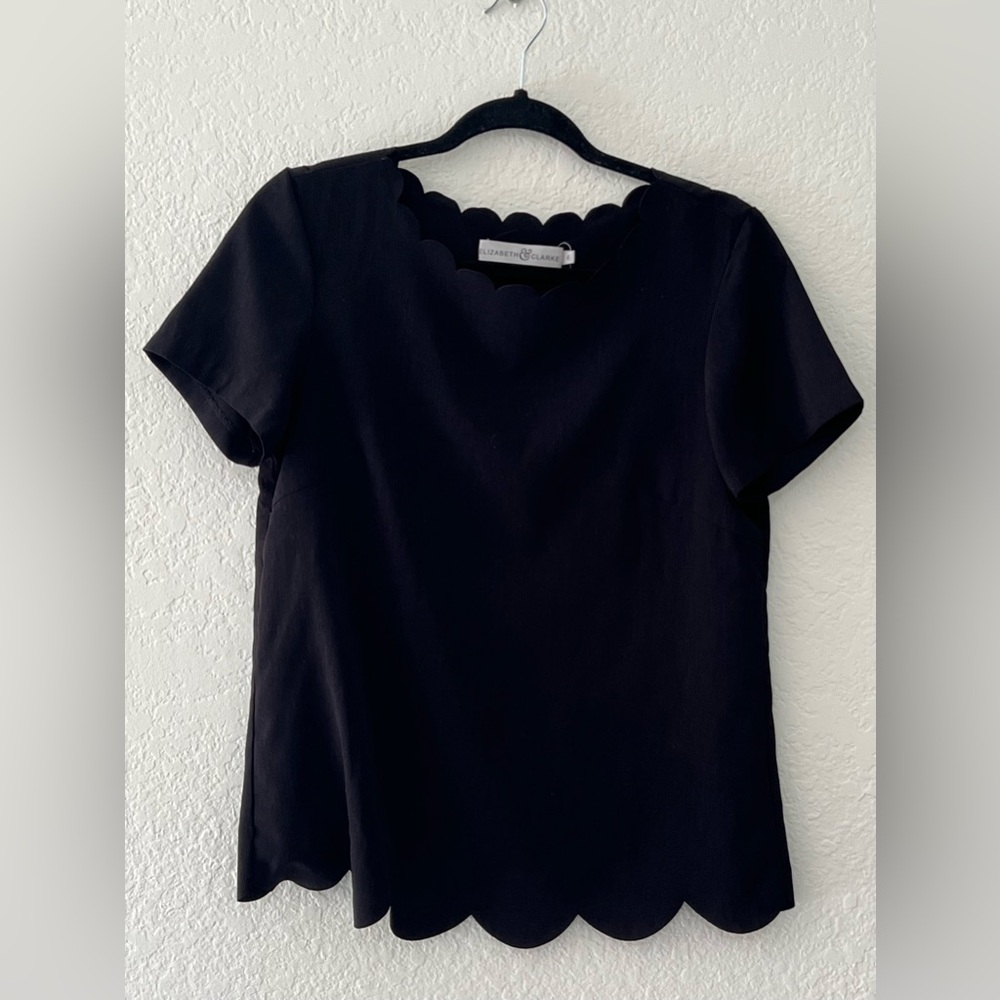 Elizabeth & Clarke The Chambers Black Open Back Scalloped Blouse Women’s Size 6